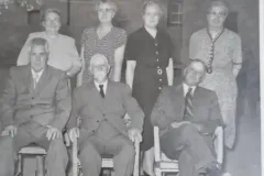 Oom Stefaans van Beaufort Wes, Oupa Andries, Oupagroot Andries, Oupa Stephen. Agter Tannie Anna (Oom Stefaans se vrou), Tannie Lien Tannie Joey, Ouma Sophie 